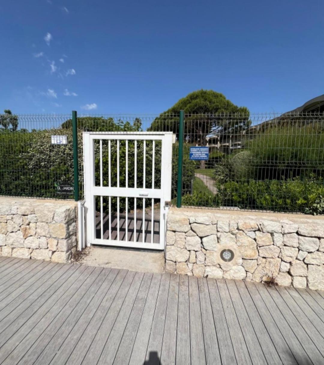 Charmant Studio Villeneuve-Loubet Dış mekan fotoğraf